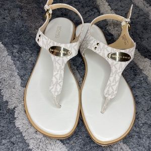 Micheal Micheal Kors sandals size 9